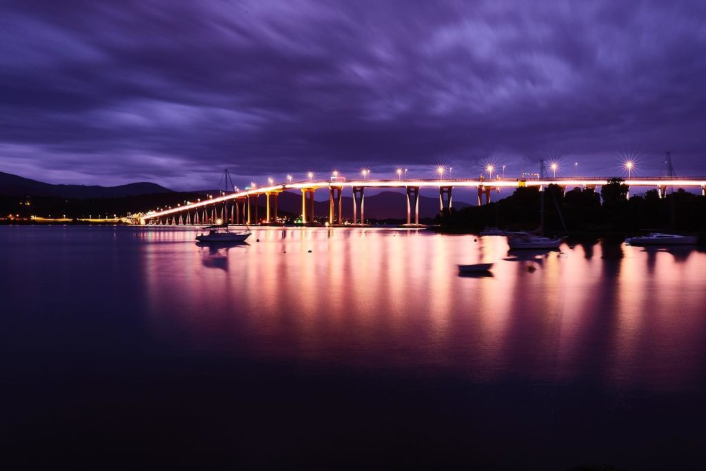 Tasman Bridge © @chriss.eckert